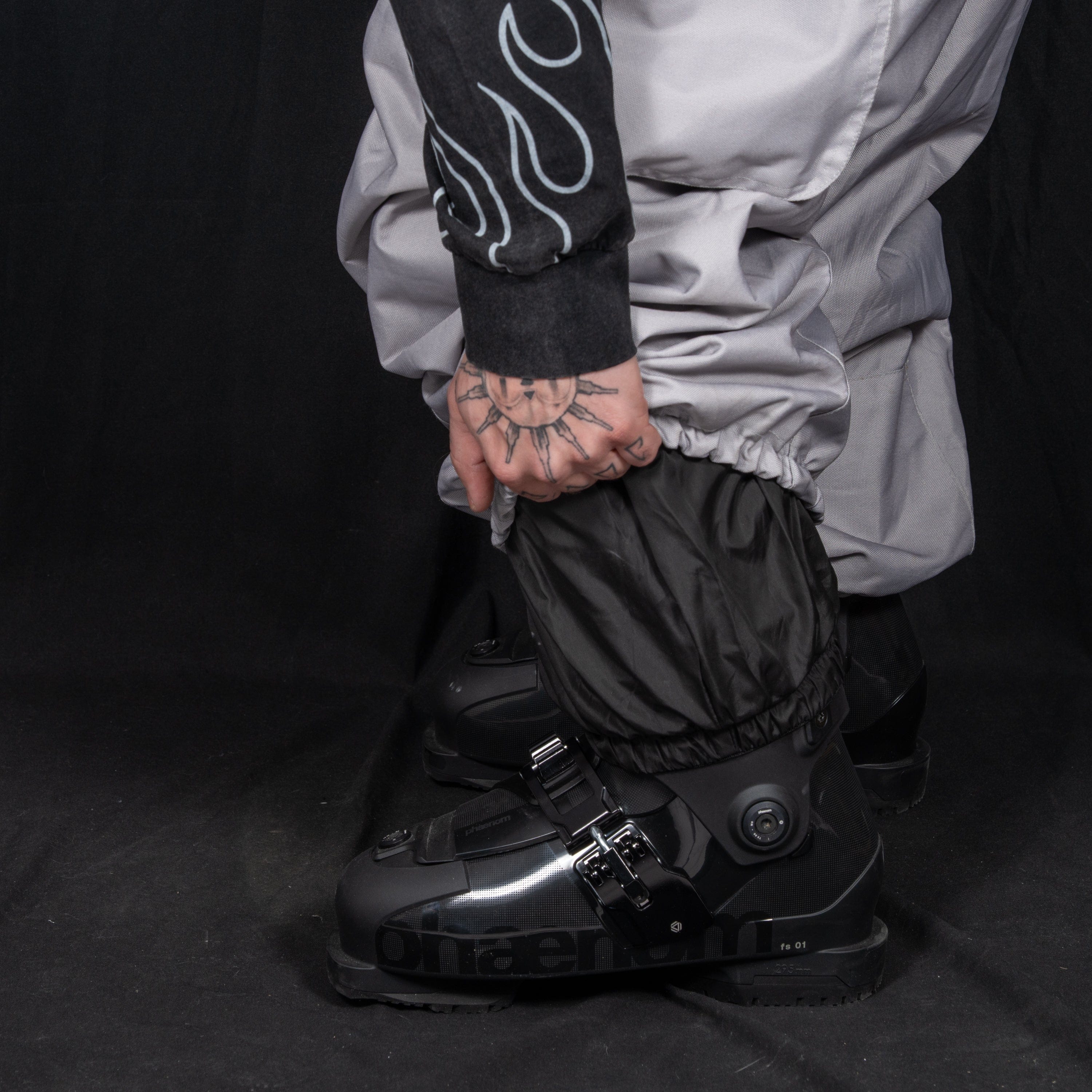 Slacker Baggy Snow Bib: Grey - Image 4